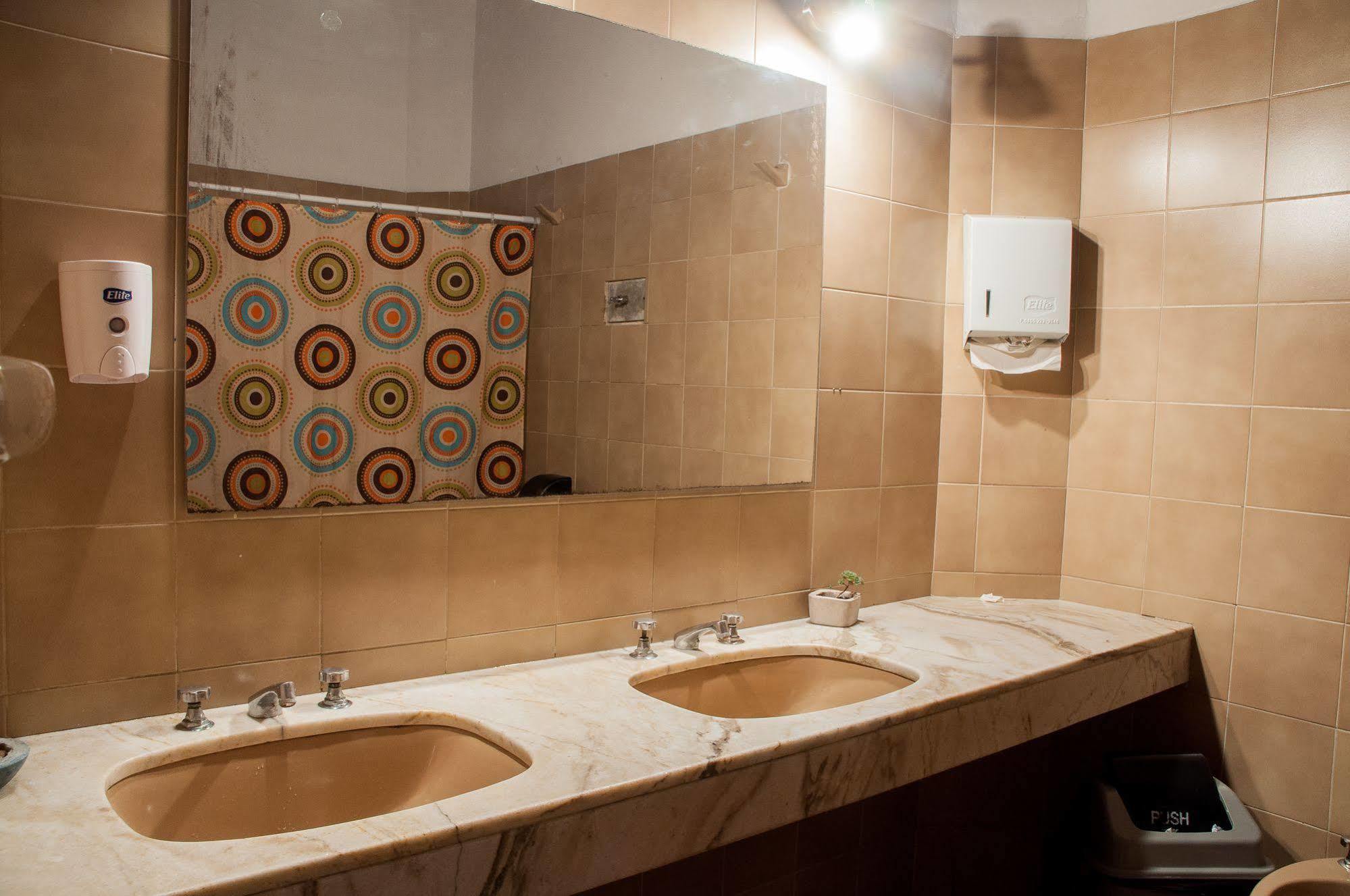 Blanes Hostel มอนเตวิเดโอ ภายนอก รูปภาพ