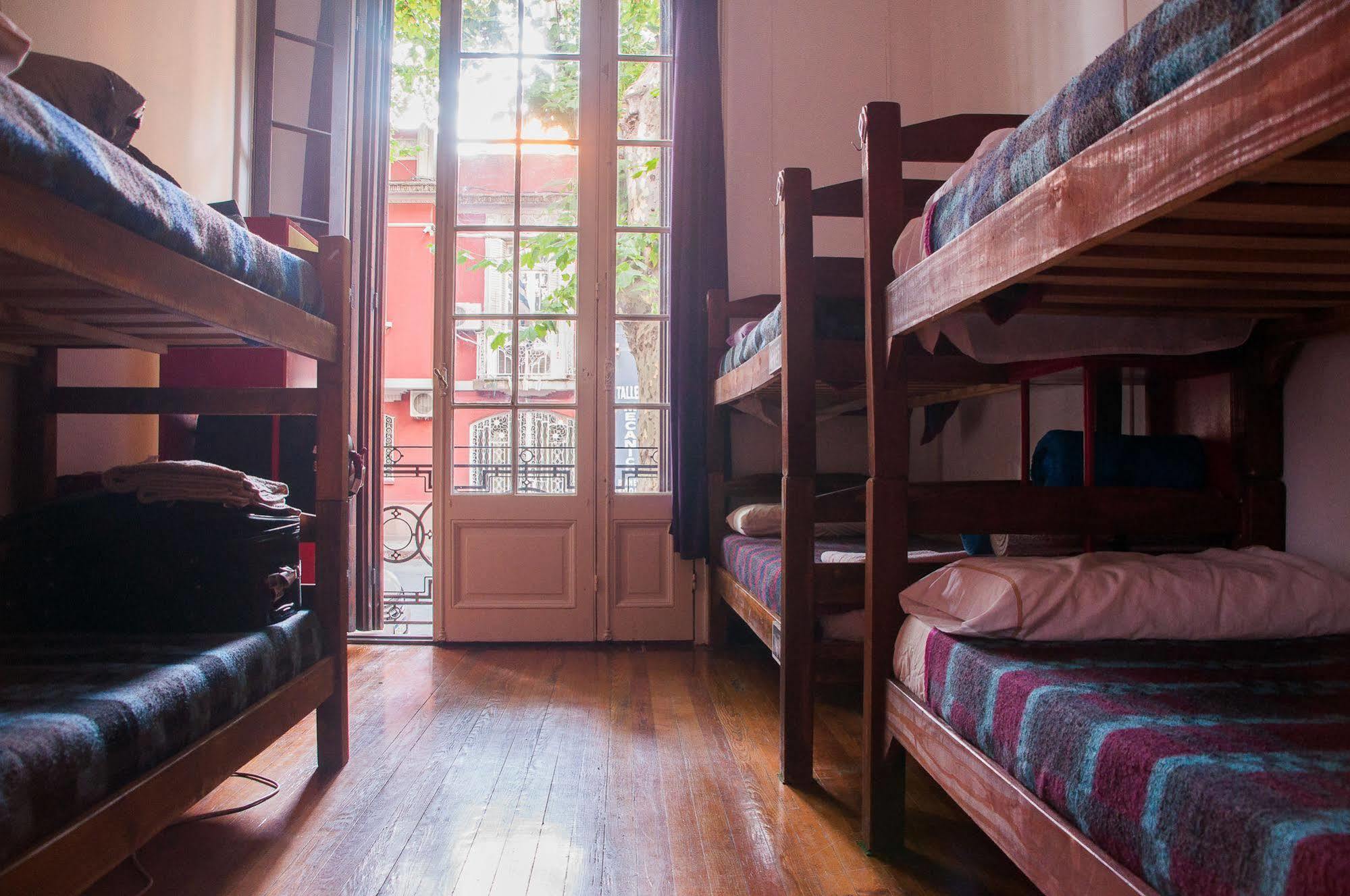 Blanes Hostel มอนเตวิเดโอ ภายนอก รูปภาพ